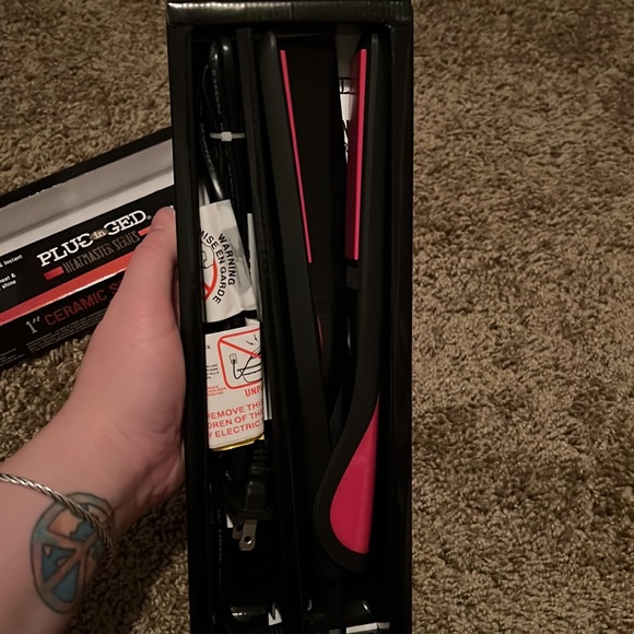 Brand new Plug in GED hair straighter, make an offer! - Picture 2 of 6